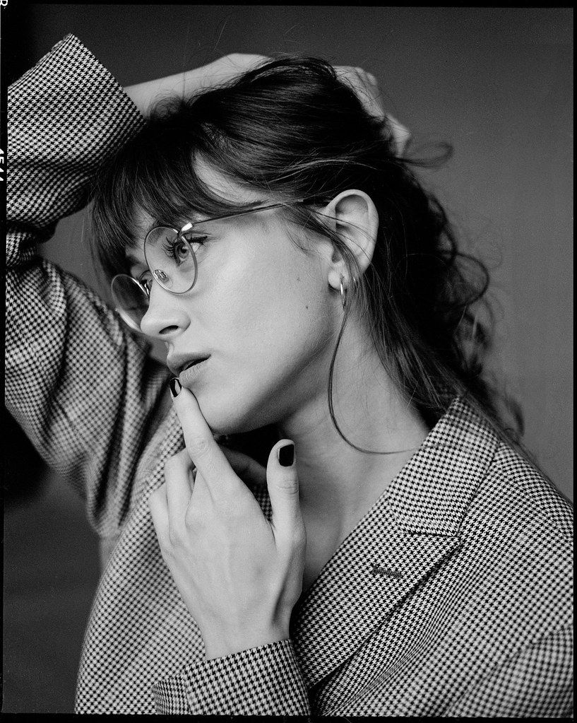 Paulina Pior portrait  by Julia Bright mamaya rz 67 pro II Ilford HP5 plus